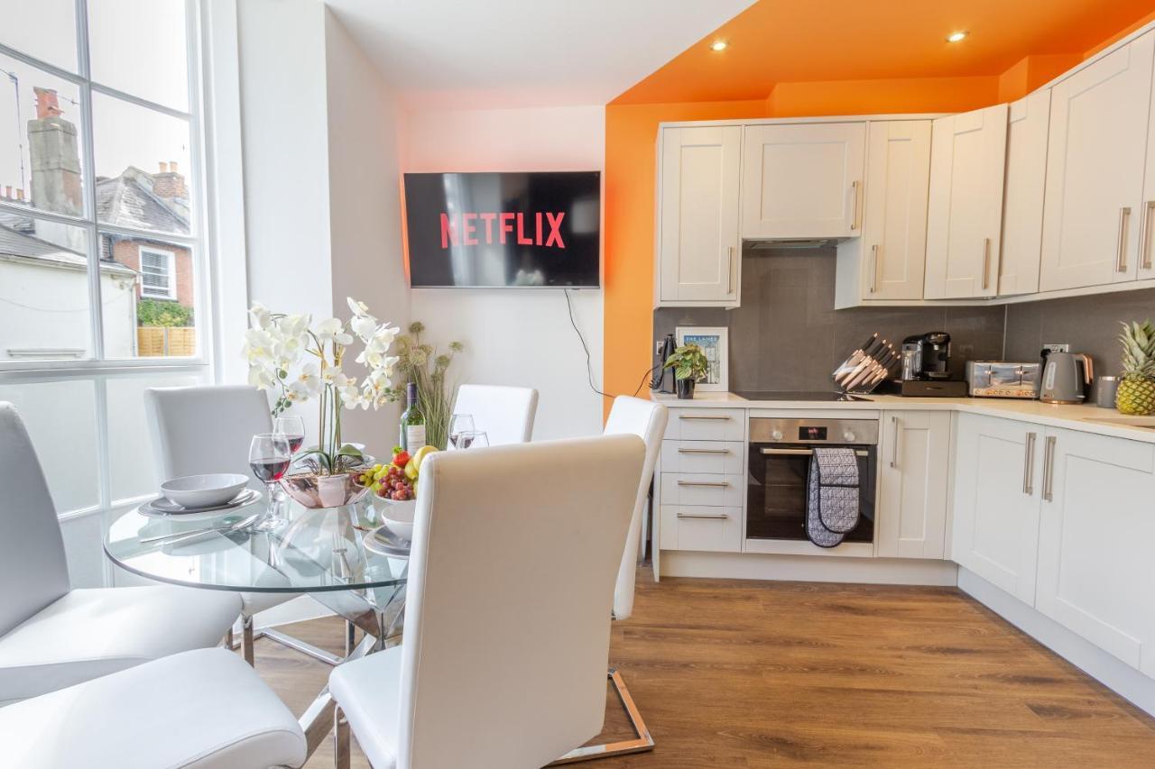 Bright Cheery 4 Bd Apartment By Brighton Station Exterior photo