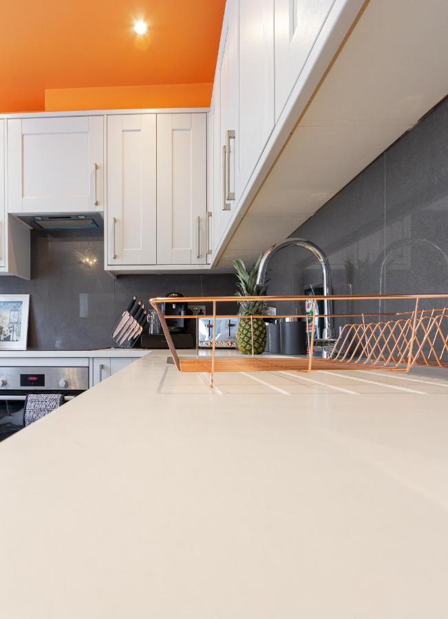 Bright Cheery 4 Bd Apartment By Brighton Station Exterior photo