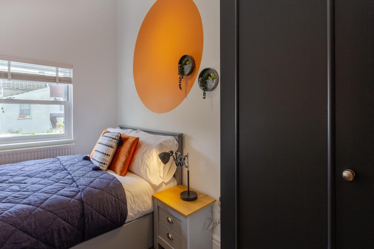 Bright Cheery 4 Bd Apartment By Brighton Station Exterior photo